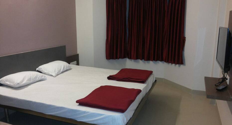 Hotel Sandeep PUNE, Pune 3